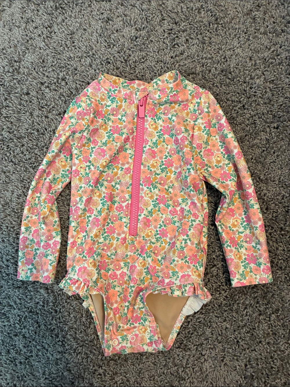 Old Navy Pink Floral Long-Sleeve Rashguard Swimsuit Size 12-18M EUC